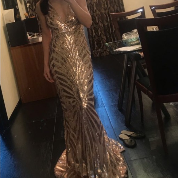 Elegant Sequin Backless Hourglass Rose Gold Gown - Picture 8 of 8